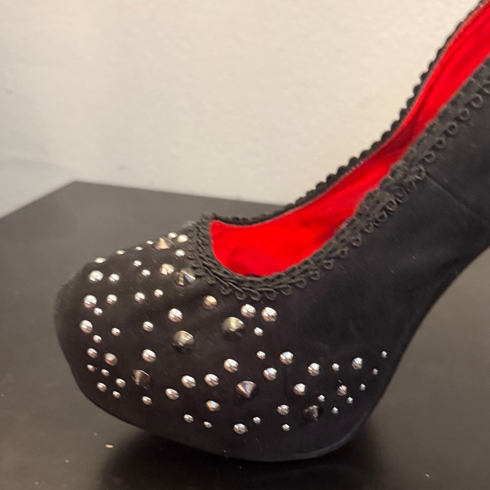 Black crystal
Studded Women's high heel Shoes - Picture 13 of 17